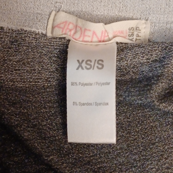 4/$40 Faded-Look Black 3D Leggings - Size XS/Small - Picture 6 of 6